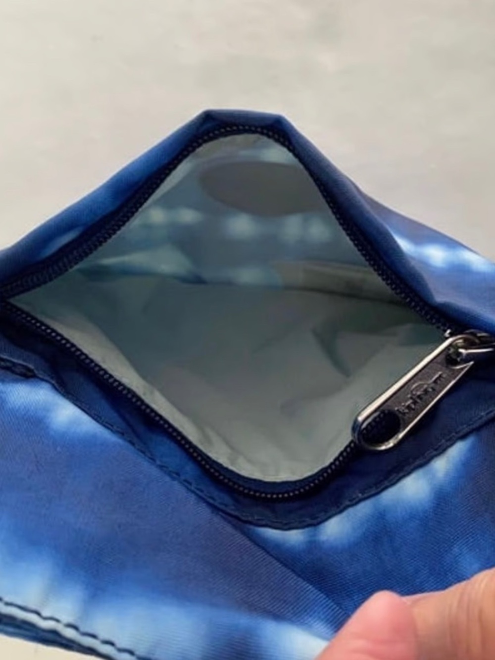 NWOT Kipling Blue Tie Dye Addison Crossbody Bag - Picture 2 of 5